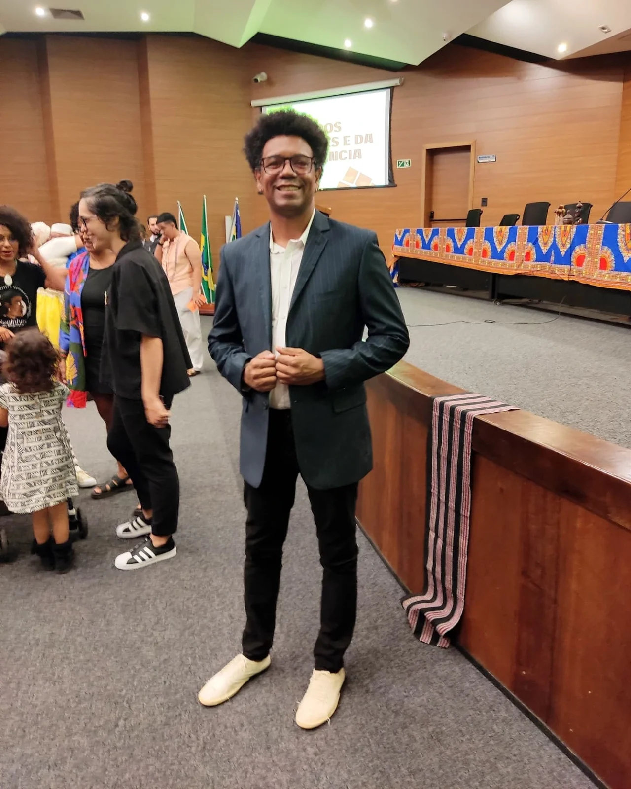 Max Aguiar em trabalho
